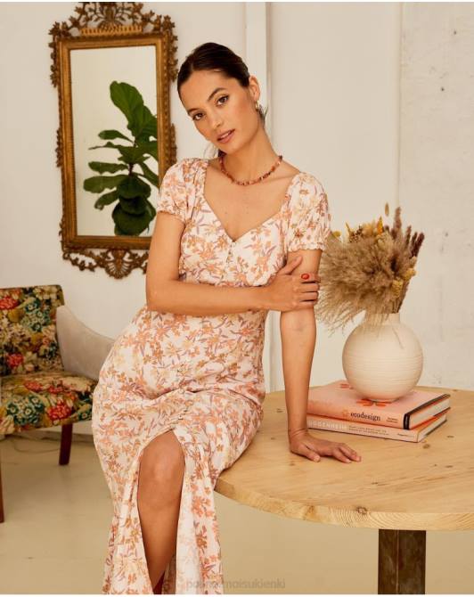 Izolda w kwiatowej sukience łosośPolin et moi odzież 0TTF94